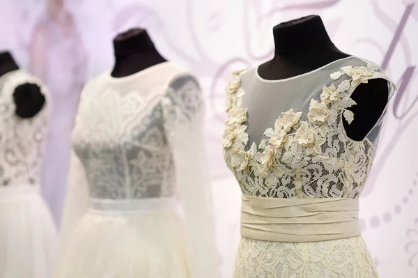 Krásné svatební šaty — Stock fotografie