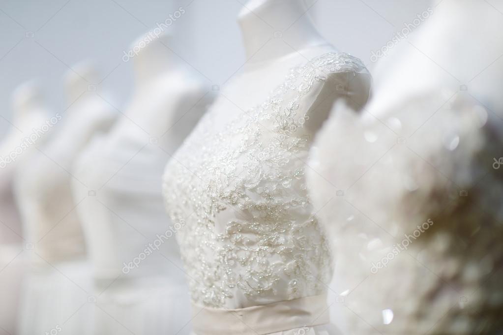 Vestidos de novia fotos de stock, imágenes de Vestidos de novia sin  royalties | Depositphotos