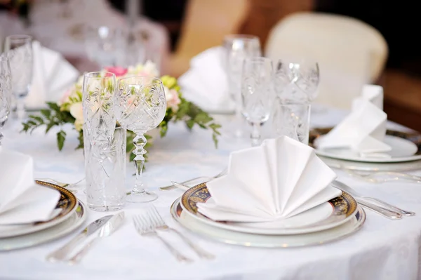 Conjunto de mesa para uma festa de evento ou recepção de casamento — Fotografia de Stock