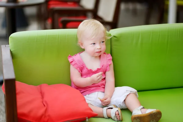 Adorable little girl portrait — Stock Photo, Image