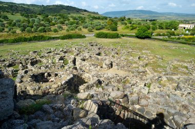 nuraghi köy kalıntıları
