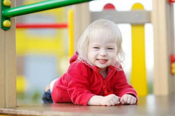 Menina no parque infantil — Fotografia de Stock