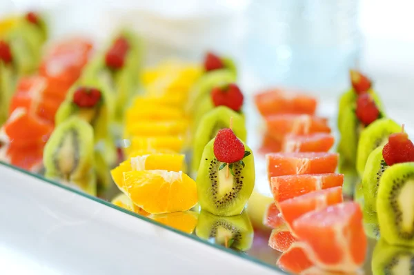 Frutas frescas en rodajas — Foto de Stock