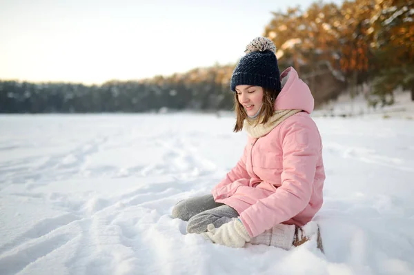 Adorable Young Girl Having Fun Beautiful Winter Park Snowfall Cute — Stock Photo, Image