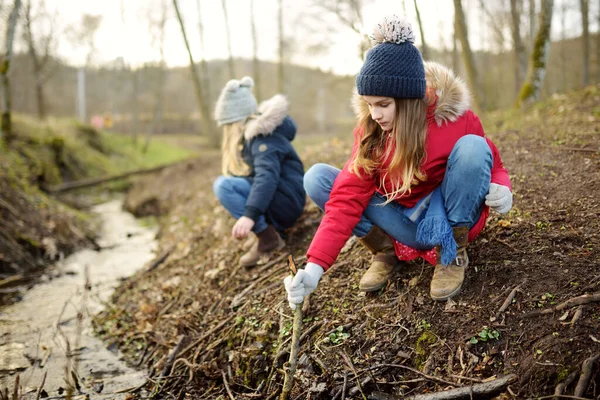 Little Cute Girls Playing Park — Stock Photo, Image