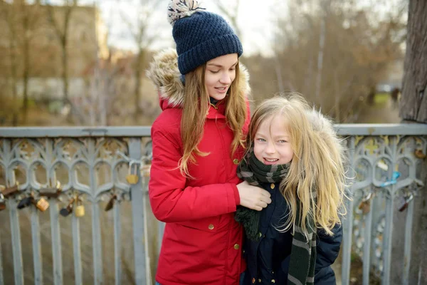 Portrait Happy Girls — Stock Photo, Image