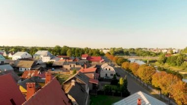 Litvanya 'nın Kedainiai kentindeki Eski Pazar Meydanı' nın havadan görünüşü