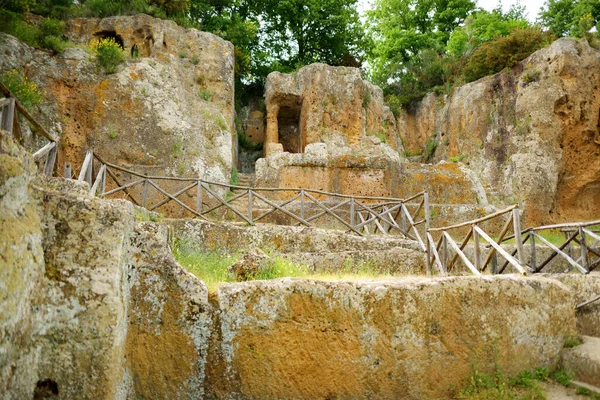 Restos Tumba Ildebranda Necrópolis Etrusca Sovana Parque Arqueológico Citta Del —  Fotos de Stock