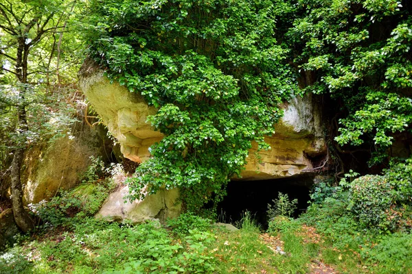 Anciennes Grottes Creusées Dans Roche Tuf Utilisées Pour Habitation Humaine — Photo