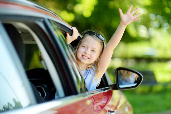 Funny Young Girl Sticking Her Head Out Car Window Looking — Stock Photo, Image