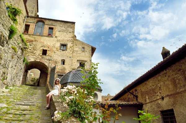 Talya Nın Büyük Gölü Olan Lago Bolsena Nın Kıyısındaki Bolsena — Stok fotoğraf