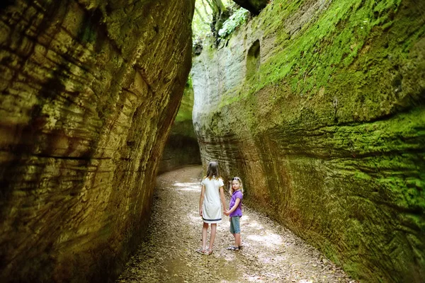 Grotte Étrusque Vie Cava Chemin Reliant Ancienne Nécropole Plusieurs Colonies — Photo
