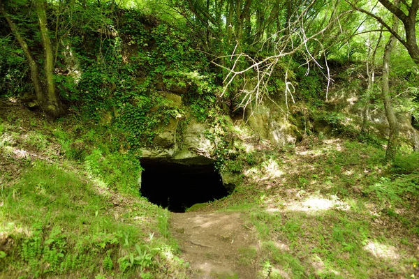 Anciennes Grottes Creusées Dans Roche Tuf Utilisées Pour Habitation Humaine — Photo