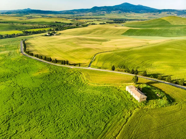 Ohromující Letecký Pohled Zelená Pole Zemědělské Pozemky Malými Vesničkami Obzoru — Stock fotografie