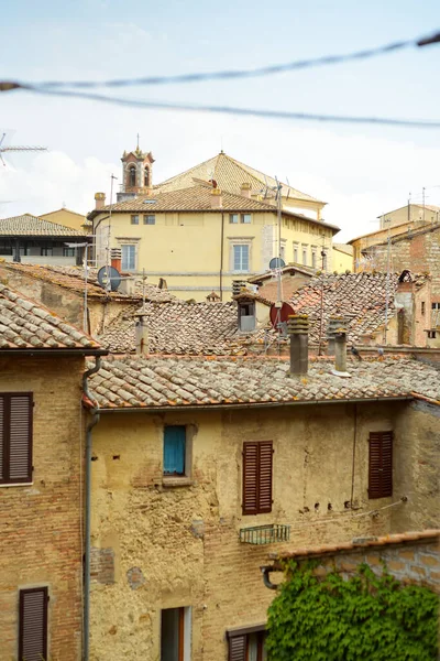 Angostas Calles Antiguas Ciudad Montepulciano Situadas Cima Una Cresta Piedra — Foto de Stock