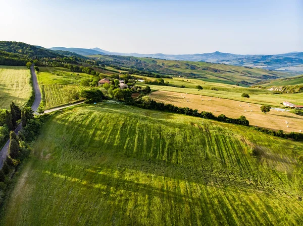 Impresionante Vista Aérea Campos Verdes Tierras Cultivo Con Pequeños Pueblos — Foto de Stock