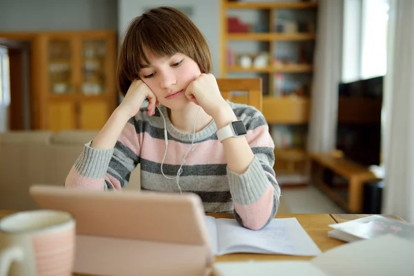 Teenage Schoolgirl Doing Her Homework Digital Tablet Home Child Using — Stock Photo, Image