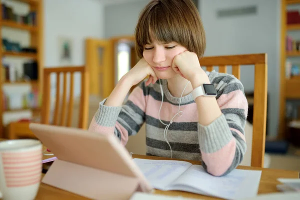 Teenage Schoolgirl Doing Her Homework Digital Tablet Home Child Using — Stock Photo, Image