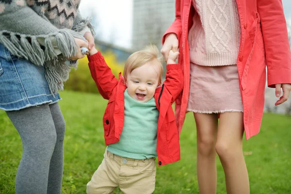 Two Big Sisters Toddler Brother Having Fun Outdoors Two Young — Stock Photo, Image