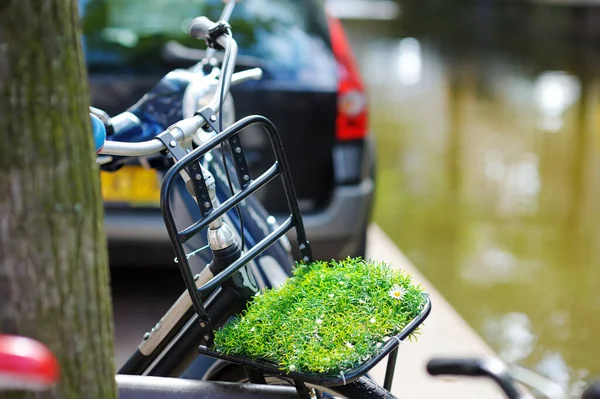 Fahrrad Geparkt Auf Der Brücke Über Den Kanal Amsterdam Niederlande — Stockfoto