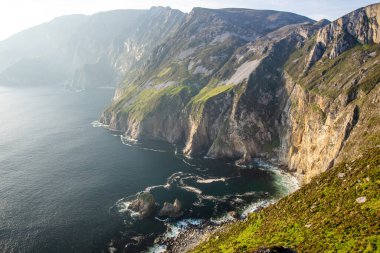 Slieve Ligi, İrlanda'nın en yüksek deniz kayalıkları, bu muhteşem costal sürüş güzergahı boyunca güney batı Donegal bulunan. Wild Atlantic Way güzergahı, Co Donegal, İrlanda'nın en popüler duraklarından biri