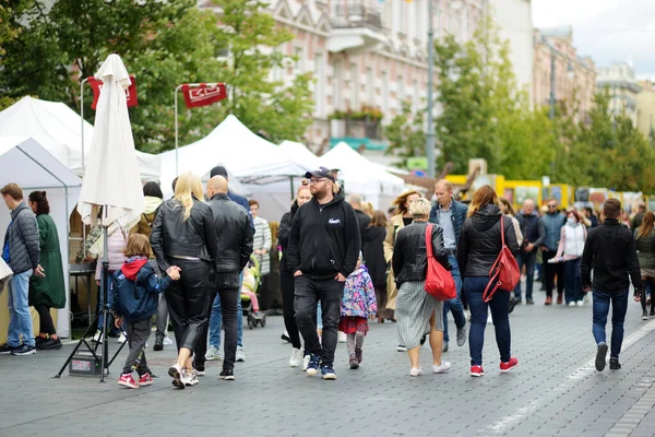 Vilnius Λιθουανια Σεπτεμβριου 2021 Άνθρωποι Που Συμμετέχουν Στην Ετήσια Έκθεση — Φωτογραφία Αρχείου