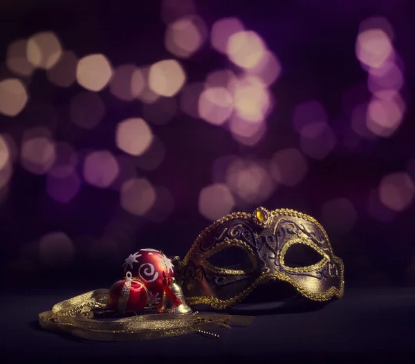 Karnaval maskesi
