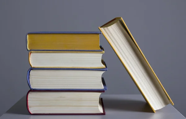 Bücherstapel — Stockfoto