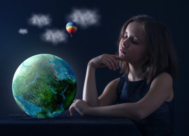 planet earth ile genç kız
