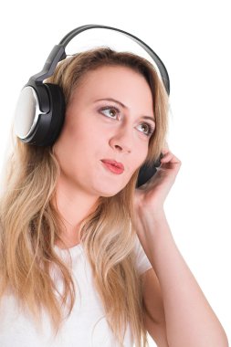 kulaklık olan kadın