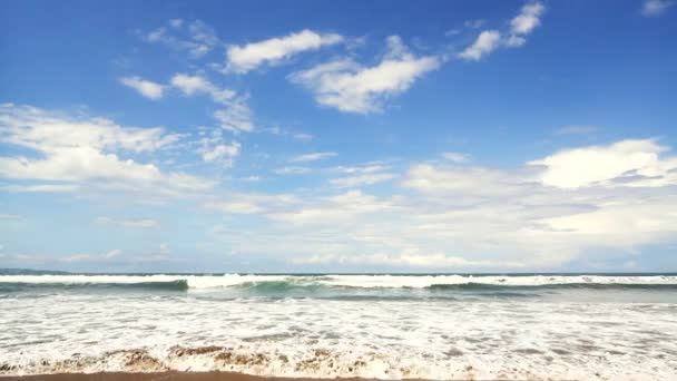 Praia do mar tropical — Vídeo de Stock