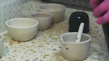 Moleküler Biyoloji. Laboratuvarda çalışan kadın