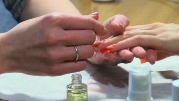 Manicure maken — Stockvideo