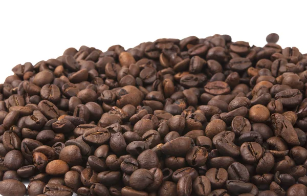 Hnědá pražená kávová zrna, samostatný — Stock fotografie
