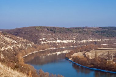 Dinyester Nehri manzarası