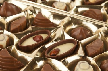 çikolata şekerleme