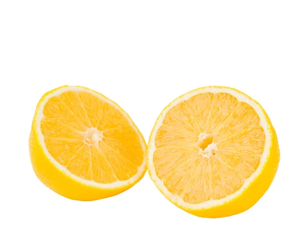 分離した新鮮なレモンのスライス — ストック写真