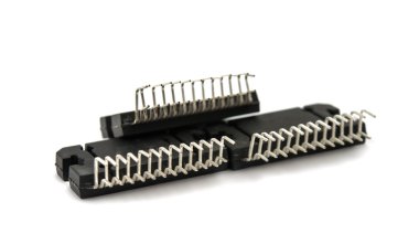 Elektronik çip izole