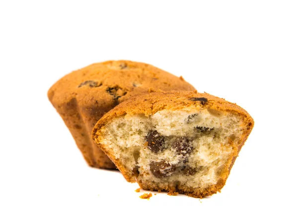 Muffins mit Rosinen isoliert — Stockfoto