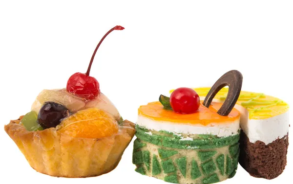 Gâteaux aux fruits isolés — Photo