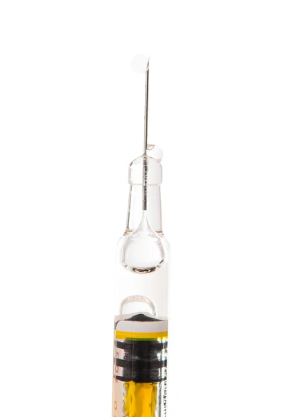 Jeringa con una vacuna — Foto de Stock