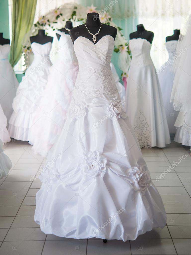 fotos: vestidos de novia descargar | vestidos de novia en maniquíes