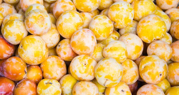 Ameixas amarelas — Fotografia de Stock