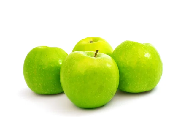 Grüner Apfel isoliert — Stockfoto