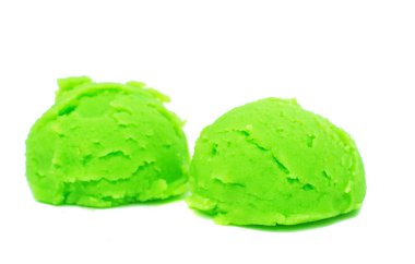 kaşık fıstıklı dondurma üstten 