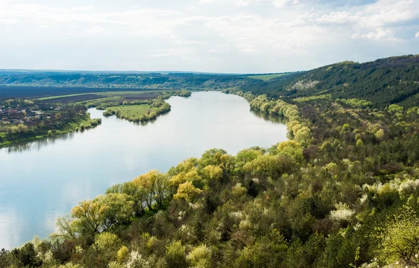 Spring landscape of the Dniester River — Stock Photo, Image