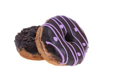 Beyaz arka plan üzerinde izole sır çörek 