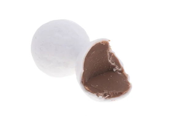 Schokoladendragees Weißer Glasur Isoliert Auf Weißem Hintergrund — Stockfoto