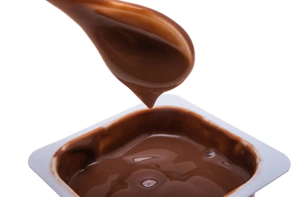 Yogurt Coklat Diisolasi Pada Latar Belakang Putih — Stok Foto