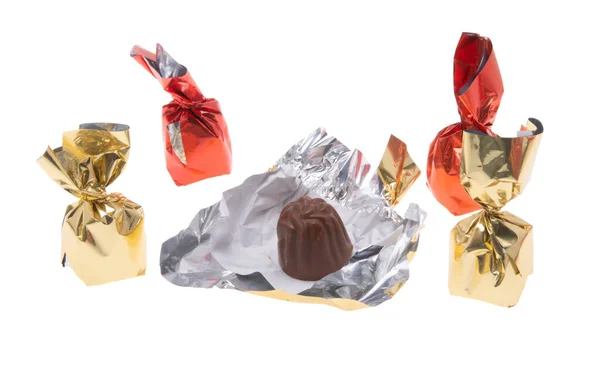 Doces Chocolate Invólucro Isolado Fundo Branco — Fotografia de Stock